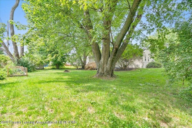 5701 Ashley Drive, Lansing, MI 48911