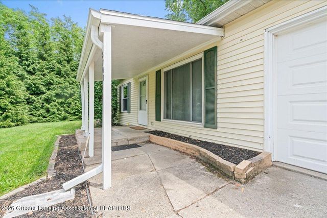5701 Ashley Drive, Lansing, MI 48911