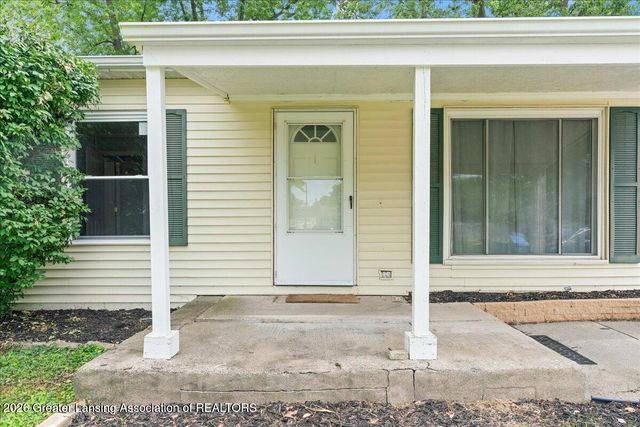 5701 Ashley Drive, Lansing, MI 48911