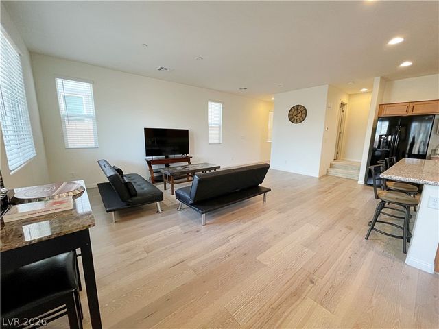 692 Bamboo Bend Place, Henderson, NV 89011