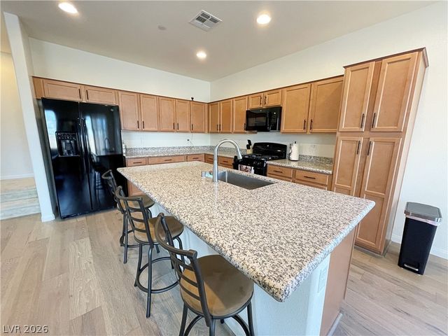 692 Bamboo Bend Place, Henderson, NV 89011