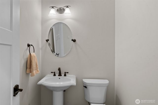 2741 SE Falcon View Drive, East Wenatchee, WA 98802