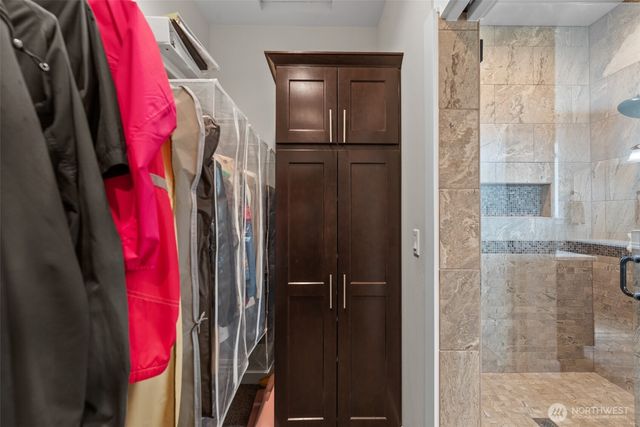 2741 SE Falcon View Drive, East Wenatchee, WA 98802