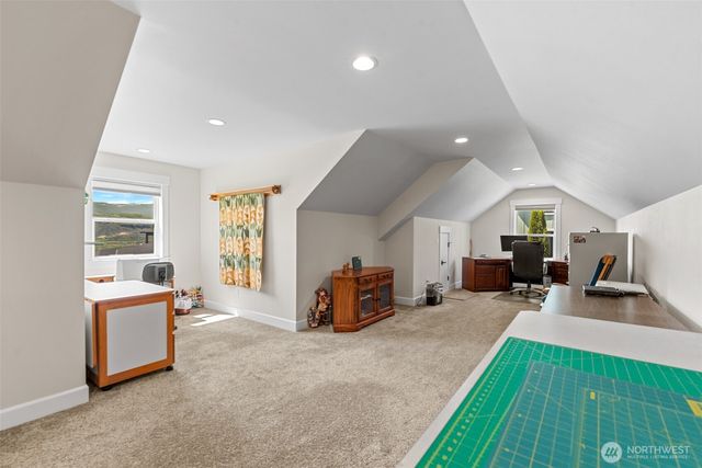 2741 SE Falcon View Drive, East Wenatchee, WA 98802