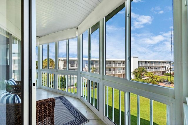 769 JOHN RINGLING BOULEVARD 36EXET, Sarasota, FL 34236