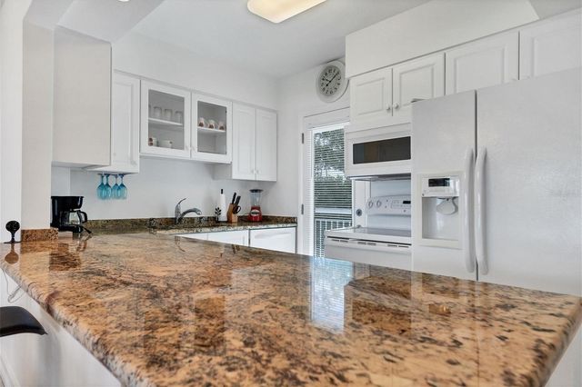 769 JOHN RINGLING BOULEVARD 36EXET, Sarasota, FL 34236