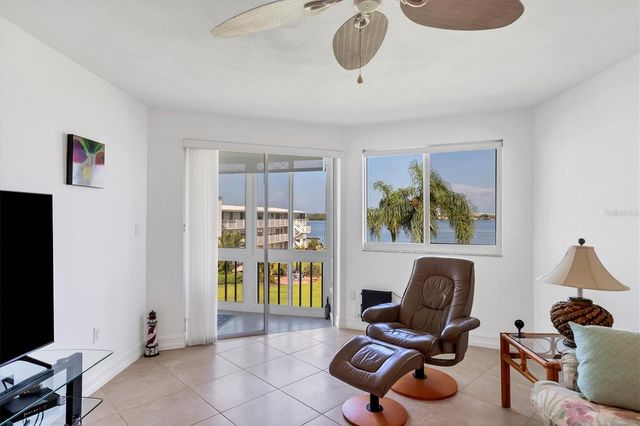 769 JOHN RINGLING BOULEVARD 36EXET, Sarasota, FL 34236