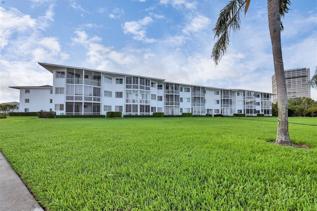 769 JOHN RINGLING BOULEVARD 36EXET, Sarasota, FL 34236