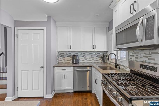 404 Simons Avenue, Hackensack, NJ 07601