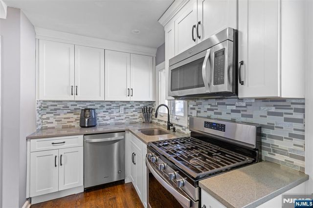 404 Simons Avenue, Hackensack, NJ 07601