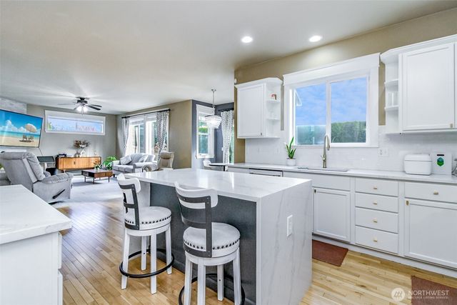 15120 Daffodil Street Ct E, Sumner, WA 98390