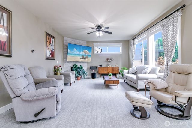 15120 Daffodil Street Ct E, Sumner, WA 98390