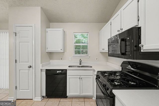 529 Bluff Court, Woodstock, GA 30188
