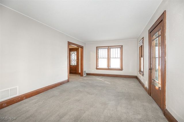 2078 18 Street SW, Akron, OH 44314