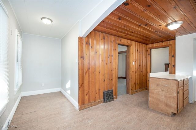 2078 18 Street SW, Akron, OH 44314