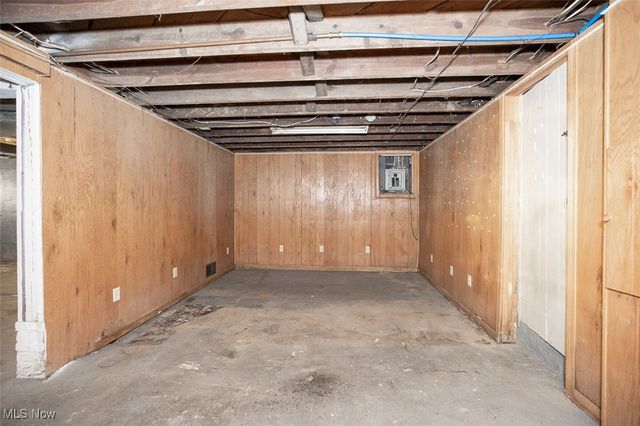 2078 18 Street SW, Akron, OH 44314