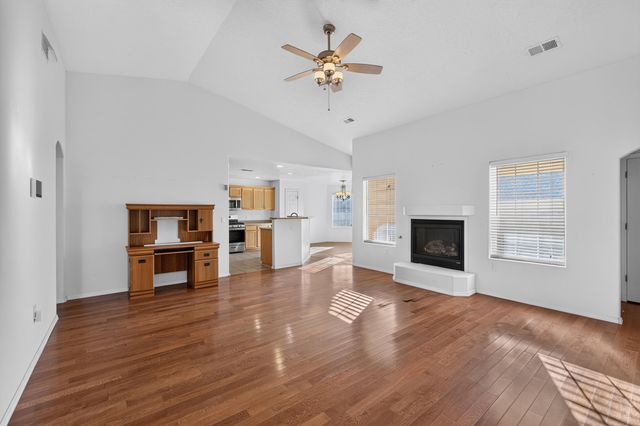 1265 Parkview Drive, Los Lunas, NM 87031