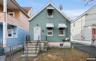 16 Loretta Street, Clifton, NJ 07011