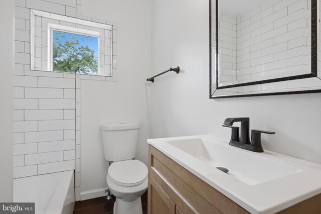 102 FOUNTAIN AVE, Burlington, NJ 08016