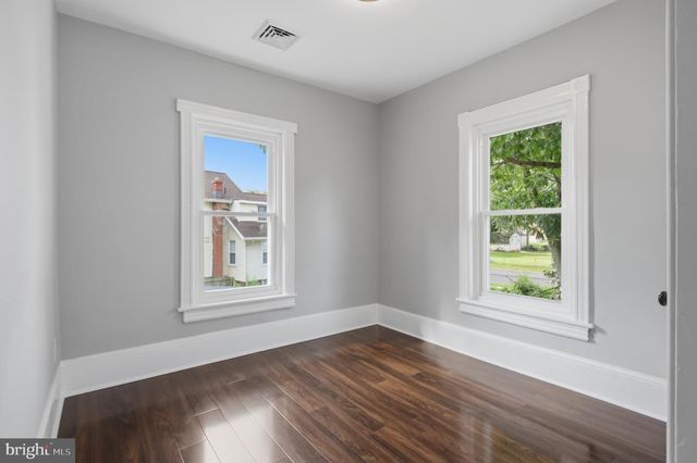 102 FOUNTAIN AVE, Burlington, NJ 08016