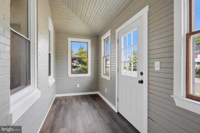 102 FOUNTAIN AVE, Burlington, NJ 08016