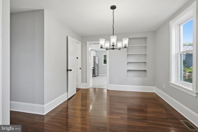 102 FOUNTAIN AVE, Burlington, NJ 08016
