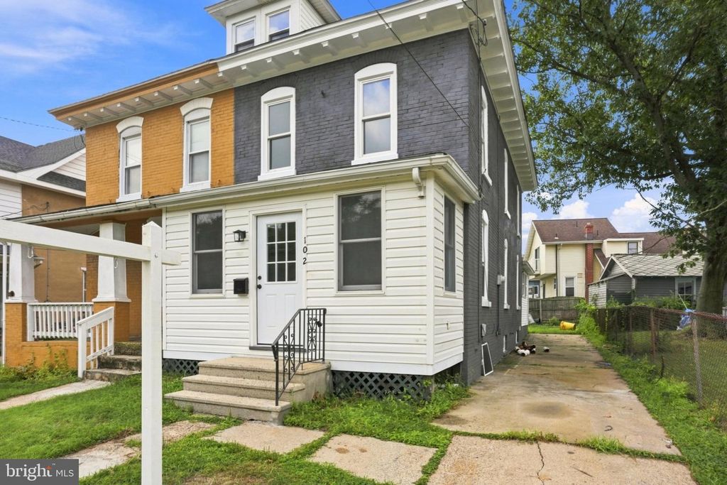 102 FOUNTAIN AVE, Burlington, NJ 08016