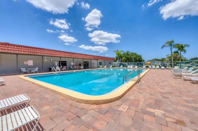 6710 36TH AVENUE E 201, Palmetto, FL 34221