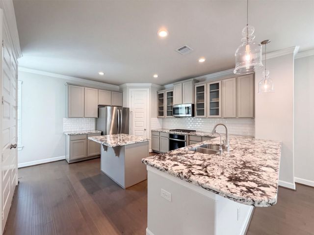 10707 Centre Forest Drive, Houston, TX 77043