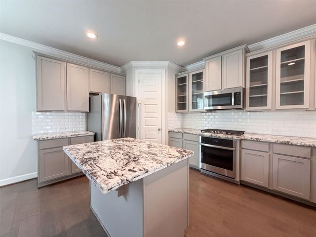 10707 Centre Forest Drive, Houston, TX 77043