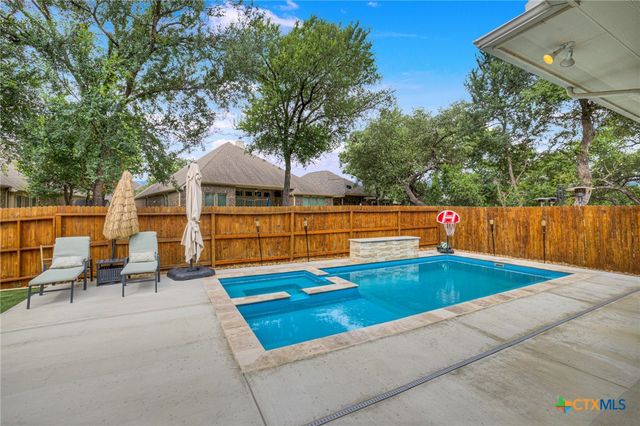 1399 Village Inn, New Braunfels, TX 78132