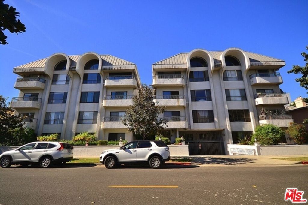 221 S Gale Drive 305, Beverly Hills, CA 90211