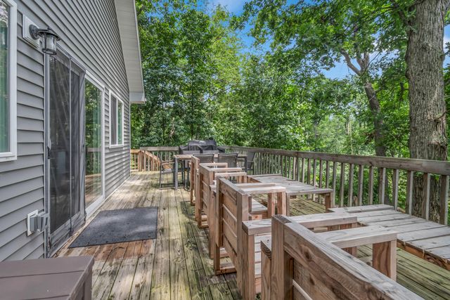 10911 Woodbrook Drive, Cement City, MI 49233