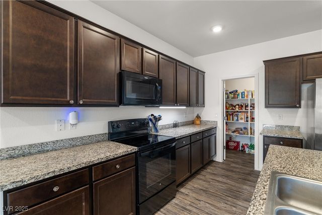 3821 East Summit Avenue, Pahrump, NV 89061