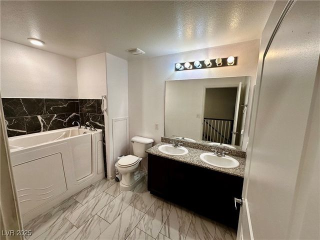 3821 East Summit Avenue, Pahrump, NV 89061