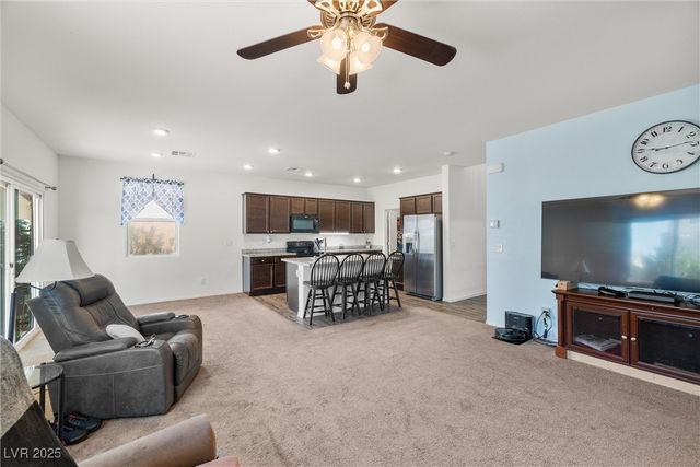 3821 East Summit Avenue, Pahrump, NV 89061