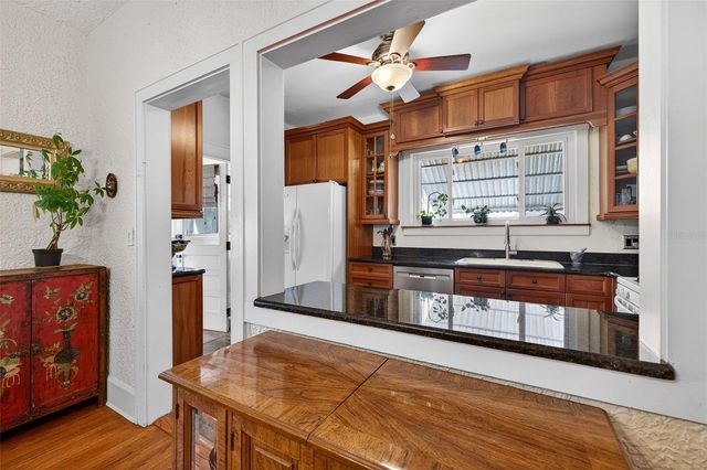 1138 23RD AVENUE N, St Petersburg, FL 33704