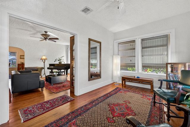 1138 23RD AVENUE N, St Petersburg, FL 33704