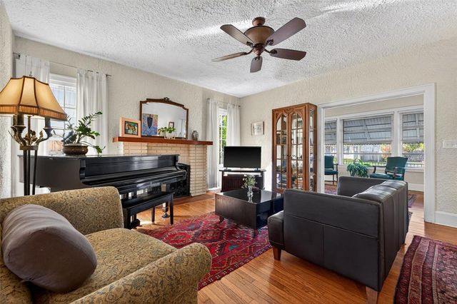 1138 23RD AVENUE N, St Petersburg, FL 33704
