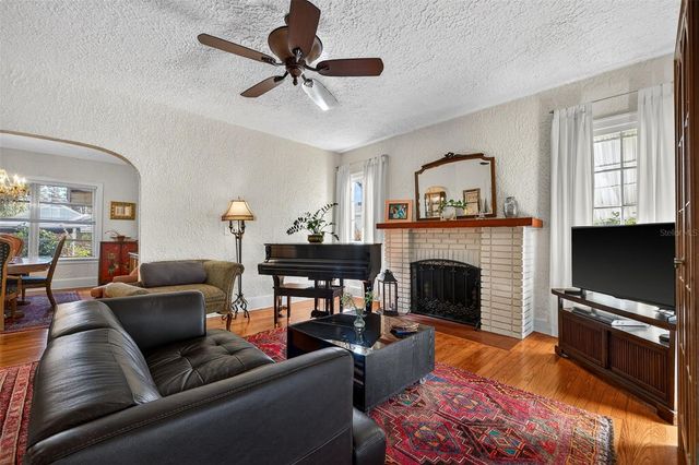 1138 23RD AVENUE N, St Petersburg, FL 33704