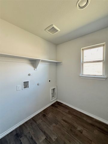 4709 Avion Drive, Sanger, TX 76266