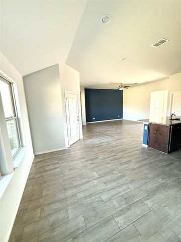 4709 Avion Drive, Sanger, TX 76266