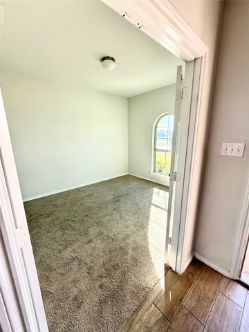 4709 Avion Drive, Sanger, TX 76266