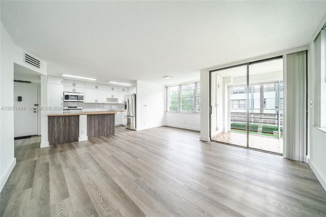 2781 Taft Street 204, Hollywood, FL 33020