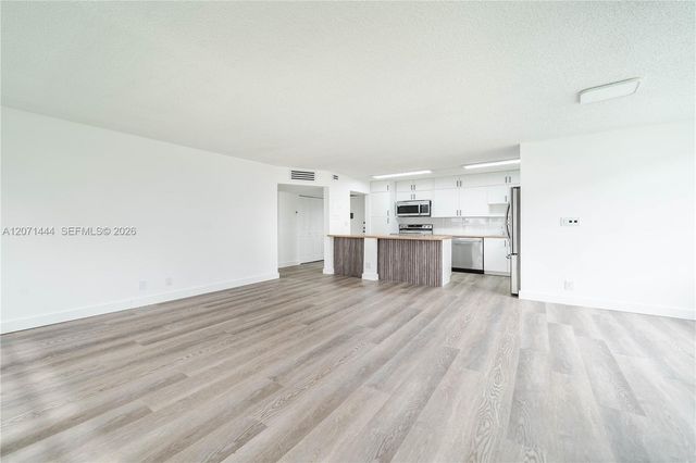 2781 Taft Street 204, Hollywood, FL 33020