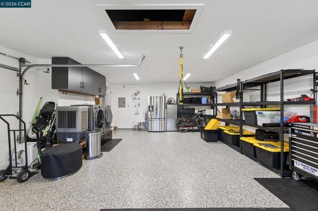 978 Kenston Dr, Clayton, CA 94517