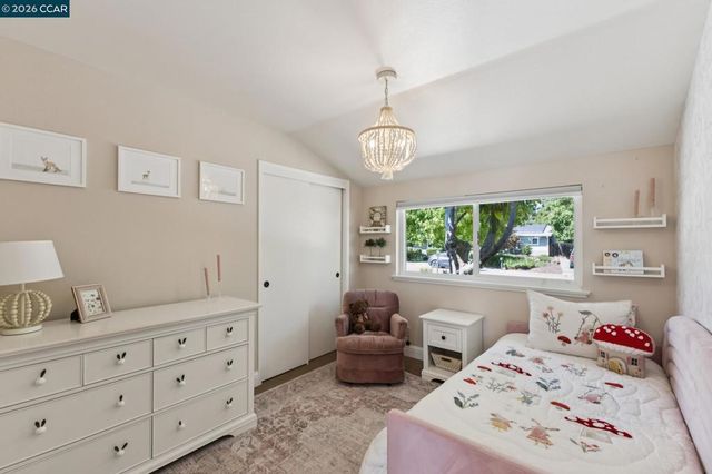 978 Kenston Dr, Clayton, CA 94517