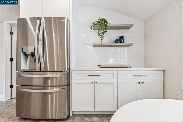 978 Kenston Dr, Clayton, CA 94517