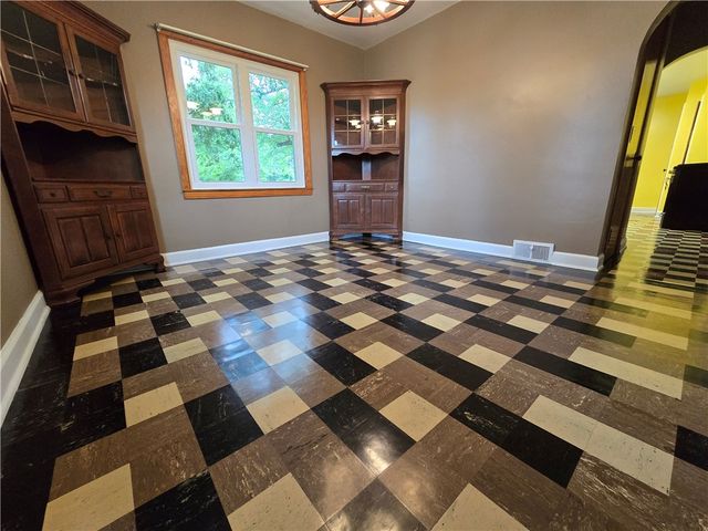 368 Pittsburgh Road, Penn Twp, PA 16002