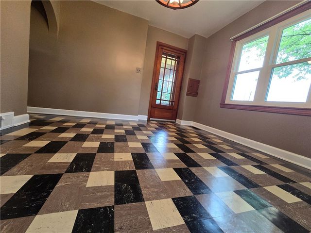 368 Pittsburgh Road, Penn Twp, PA 16002